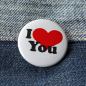 Preview: Ansteckbutton I love you auf Jeans